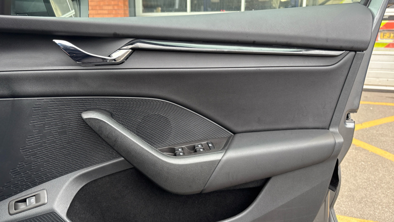 Skoda Octavia 1.4 TSI iV SE Technology DSG 5dr Estate